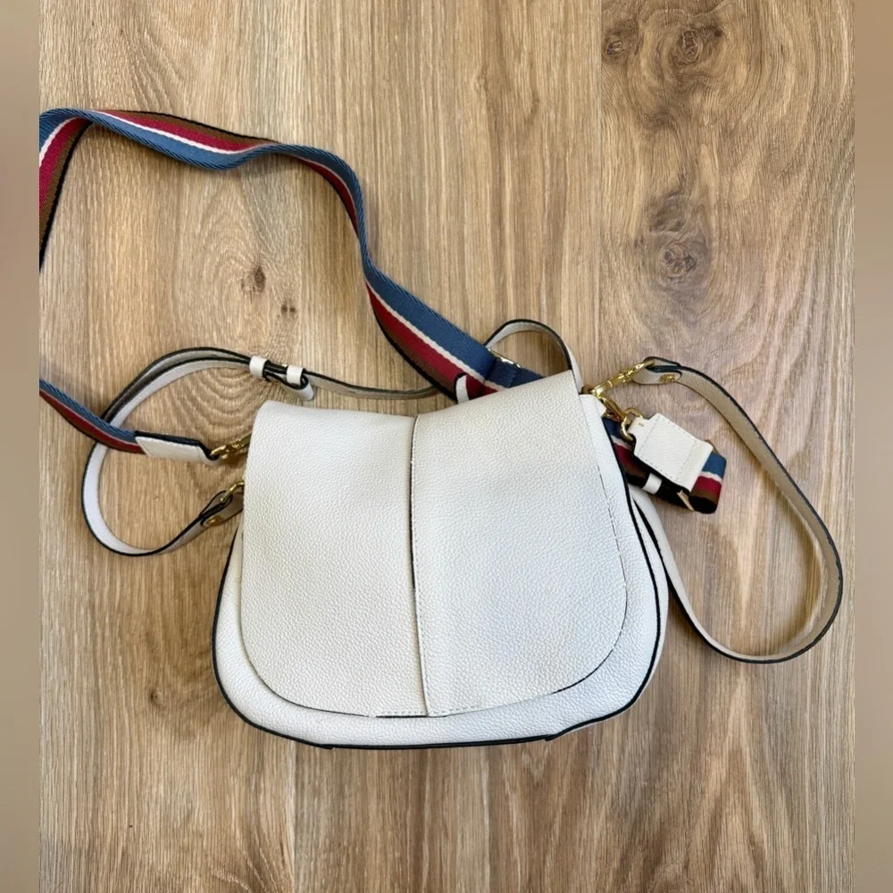Gianni Chiarini Italian Leather White Saddle Crossbody Bag Suede Lined EUC